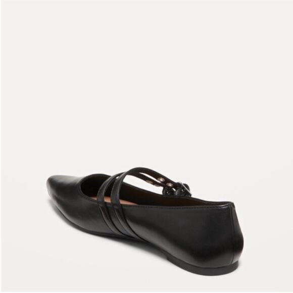 Old Navy Black Double-Buckle Mary
Jane Flats - Picture 4 of 8